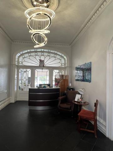 Antrobus Hotel Amesbury Extérieur photo
